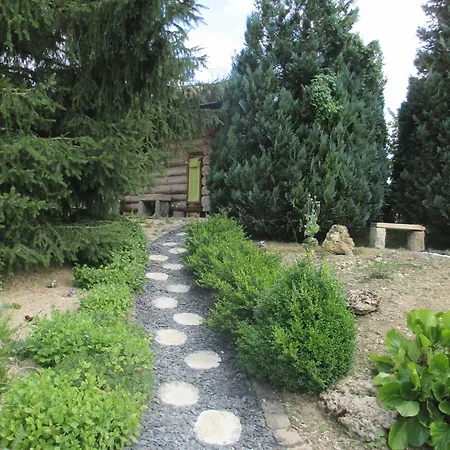 La Colline Aux Fustes Meurville